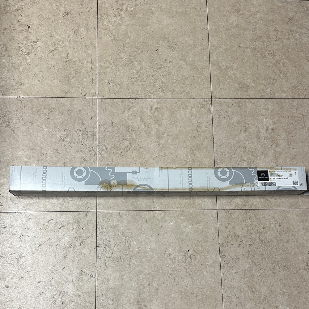 Mercedes-Benz GLA-Class Genuine Front Window Wiper Blade Set NEW A2478200502